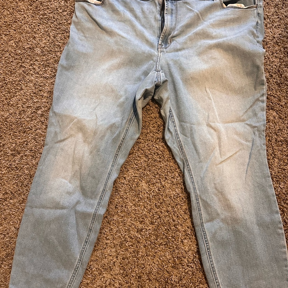 Men's Light Blue Jeans